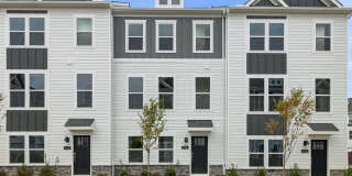 Upscale 3BR Townhome with Study, 2-Car Garage & Modern Finishes in McCandless Square Gallery 1