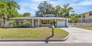 1411 SUNSET Drive Gallery 1