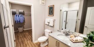 Woodlands Creekside Gallery 10