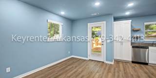 Beautiful 2 Bed, 3 Bath Home Just Off Weddington! Gallery 14