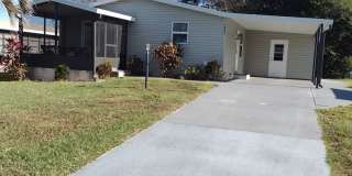 Remodeled Home in the Villages-Move in Ready Gallery 1