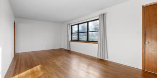 517 Randall Street Gallery 5