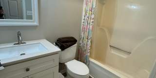 PETS CONDITIONAL + FURNISHED OPTION - Cute Sleepy Hollow Flats-Style Condo! Gallery 9