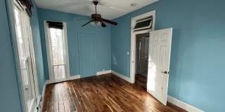 $1000 Move in Special - Beautiful 2 bed 1 bath in unit W/D, renovated kitchen, walkability! Gallery 14