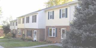 3 Bedroom 2.5 Bath Townhouse Gallery 1