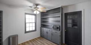 834 Westmoreland Street Gallery 17