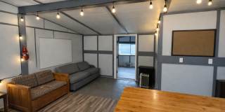 11160 Front Street - House Gallery 1