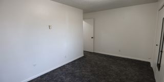 2 bed 1 Bath townhouse Gallery 9