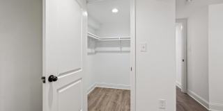 1529 ISHERWOOD Street NE Gallery 27
