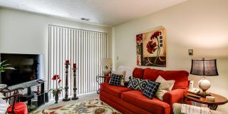 Hickory Knoll Apartments - Affordable Housing Gallery 4