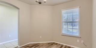 503 Hawthorn Drive Gallery 23