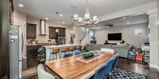 3007 W PALMIRA Avenue Gallery 17