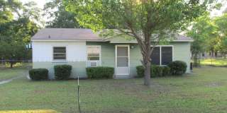 Beautiful 4-Bedroom Home with a Sunroom! Gallery 1
