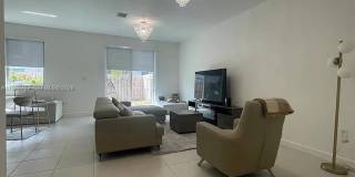 728 Southeast 14th Court Gallery 4