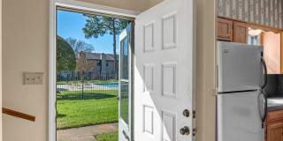 2 Bedroom 2.5 Bath 2 Car Carport - town house Gallery 25