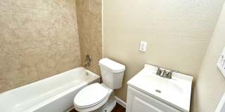 *MOVE IN SPECIAL* 2 Bedroom / 1 Bath Unit Near Lackland AFB! Gallery 10