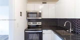 11005 SW 1st St Gallery 1