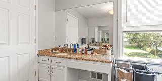 7 Linden Avenue Gallery 24