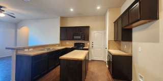 Wood Like Tile Flooring & Vinyl Plank - No Carpet / 1 Story Unit/ Fenced in Yard / Interior Washer Dryer Connections / CISD Gallery 10