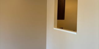 1 Bedroom Condo close to Washington Square with seasonal outdoor pool and move in special! Gallery 6