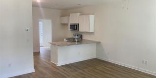 425 Falls Pointe - 1 Gallery 22