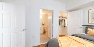 1800 Oak Apartments Gallery 15