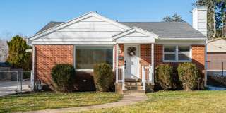 3 Bed 1.5 Bath Updated Home with Private Fenced Backyard and Mountain Views Gallery 1