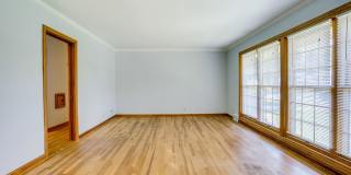 3 bedroom, 2 bath Ranch -AVAILABLE AUGUST Gallery 6
