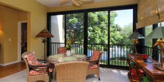** THE VINEYARDS SEASONAL ** 2 BED PLUS A DEN\2 BATH 2ND FLOOR COACH HOME READY FOR YOU ** VACATION READY HOME ** Gallery 37