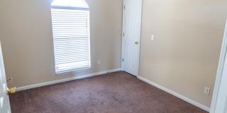 Five Bedroom Home with attached garage-Available Now!!!! Gallery 11