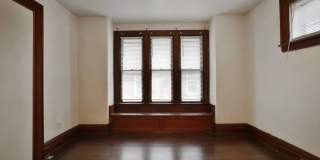 Great CENTRAL Location 5 Bedroom House - Virtual Showings Available Gallery 12