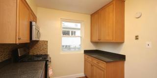 1901 N QUEBEC Street N Gallery 11