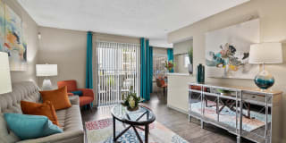 The Huxley at Medical Center Gallery 16