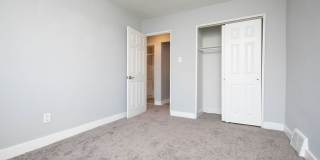 10th Street Apartments Gallery 6