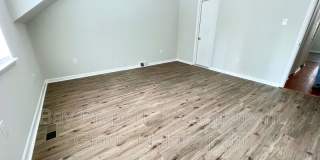 2115 Arch St Gallery 12