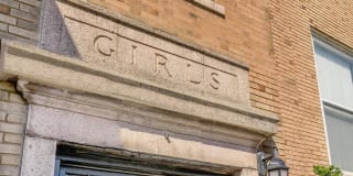 278 Main Street Gallery 17