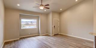 3 Bed, 2 Bath, 2 Car Garage For Rent. Pet Friendly Gallery 6