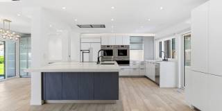 Luxury waterfront living in Calabasas Luxury waterfront living in Calabasas Gallery 9