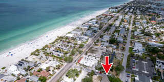Coastal Retreat Steps from the Sand in Indian Rocks Beach Coastal Retreat Steps from the Sand in Indian Rocks Beach Gallery 35