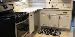 Beautiful Updated 3 Bedroom Home near Downtown Erie For Rent Great for Professionals! Gallery 1