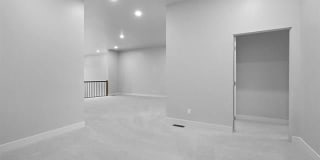 392 W Ridges Boulevard Gallery 18