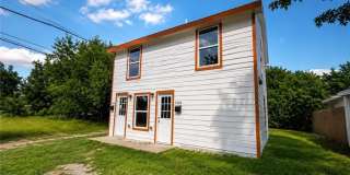 1404 W Ave E - A Gallery 1