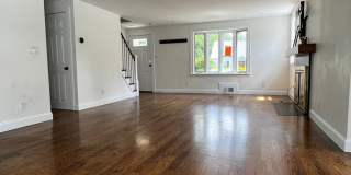 Gorgeous, Fully Renovated Newton Highlands 4 bed/2 bath Single Family Home for August 1st, 2025 Gallery 6