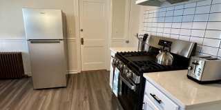 Charming 2BR Deleaded apt in Roslindale 3rd floor Gallery 8