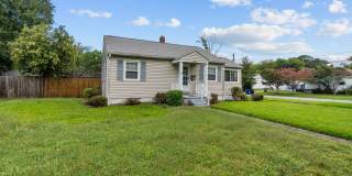 Charming 2-bedroom ranch. Gallery 1