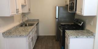 Renovated 3 Bedroom/1 Bath Town Home Gallery 1