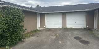 Burlingojn two bedroom with garage Gallery 1