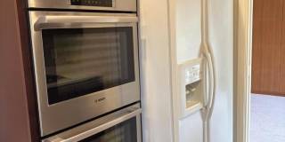 1249 DERBYSHIRE RD Gallery 7