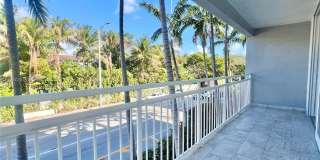 7832 Collins Ave Gallery 3