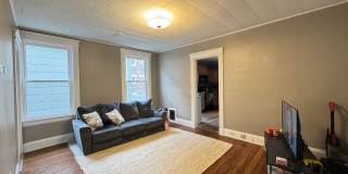 5 Bed/ 2 Bath on Fairview mins. from UC Campus Only $575/pp ($2,875/mo) + Free Wifi! AND a $250 sign on bonus!!! Gallery 5